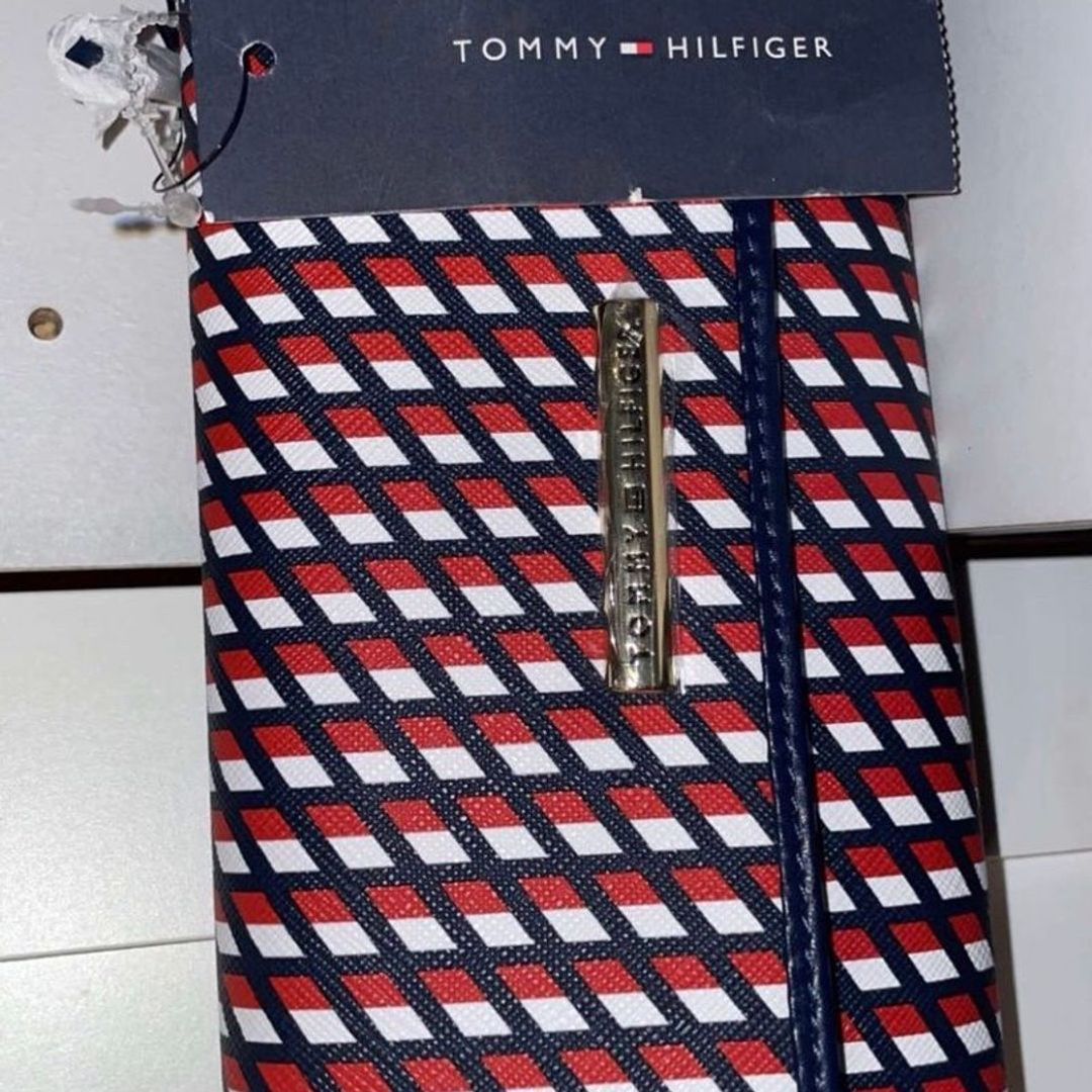 Tommy Hilfiger