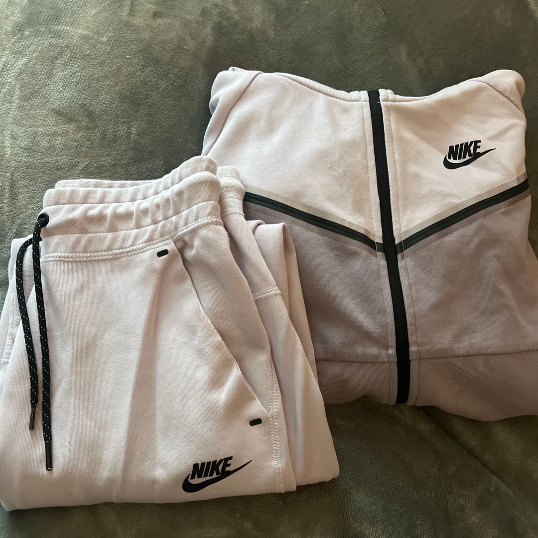 Nike tech fleece