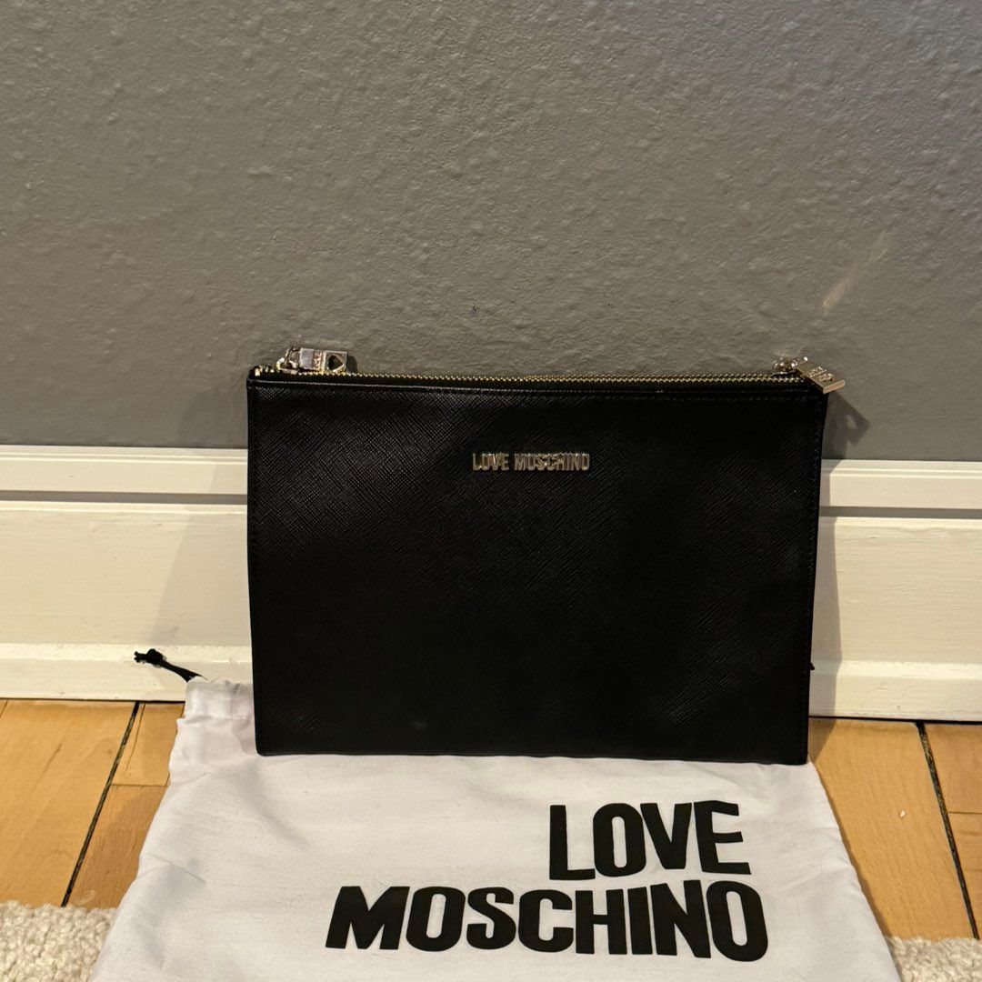 Love Moschino