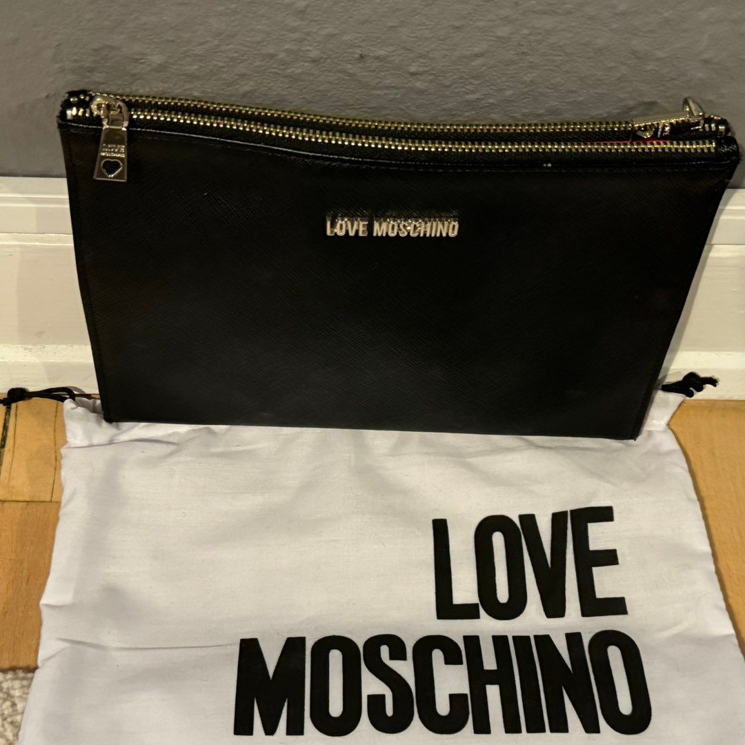 Love Moschino