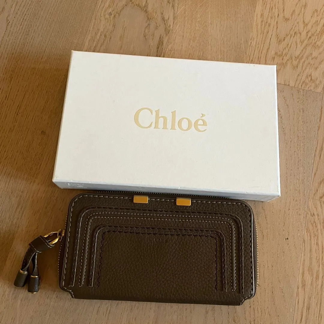 Chloé