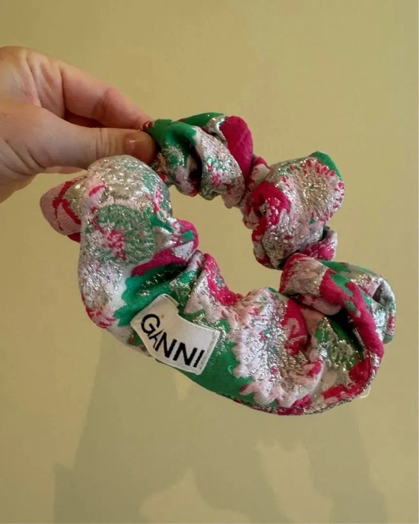 Ganni scrunchie