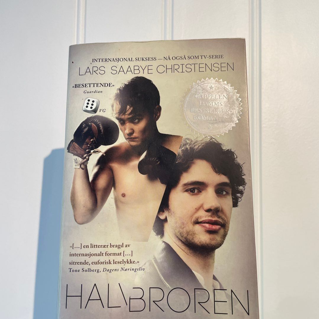 Halvbroren