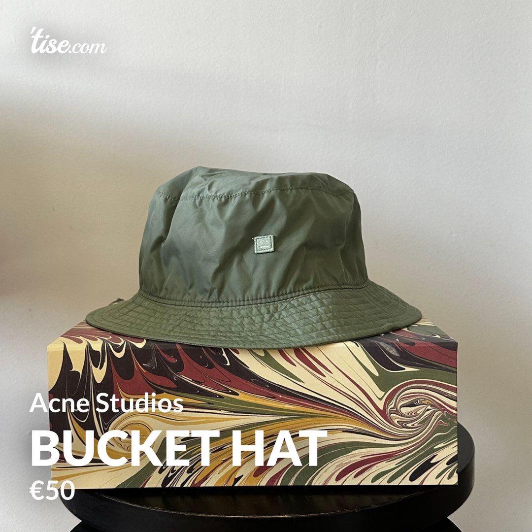 Bucket hat