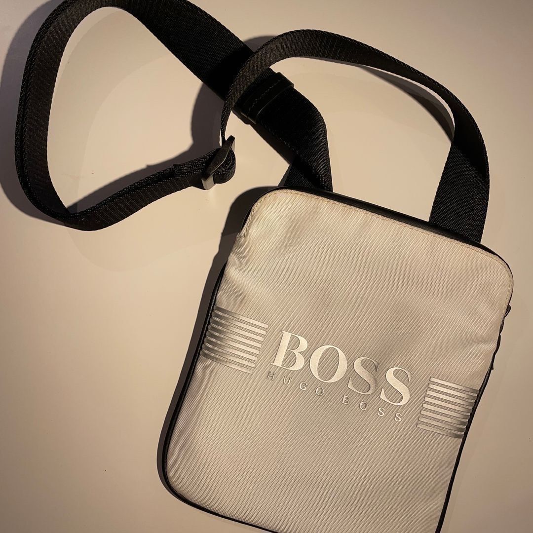 Cross over bag