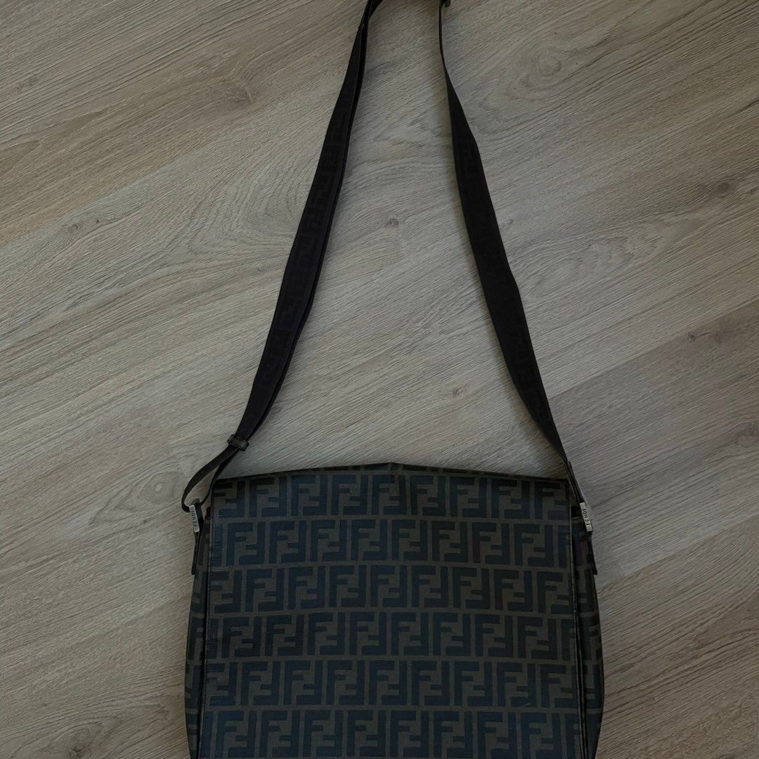 fendi messenger bag