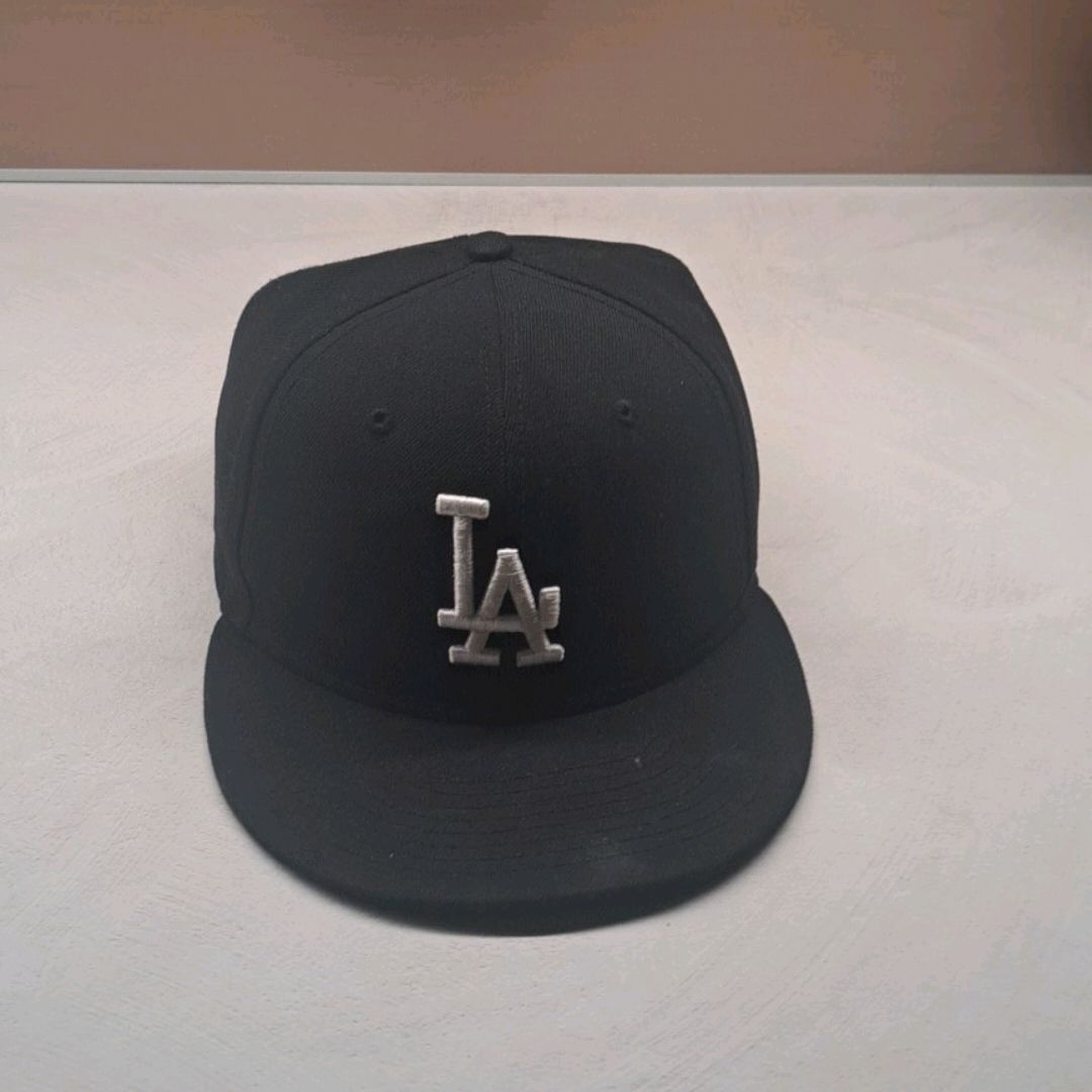 LA Fitted