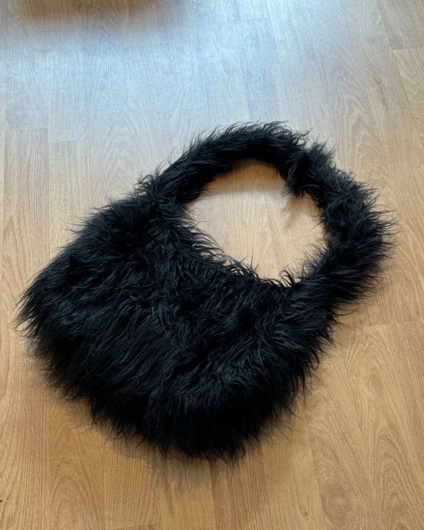 Ravenue faux fur bag