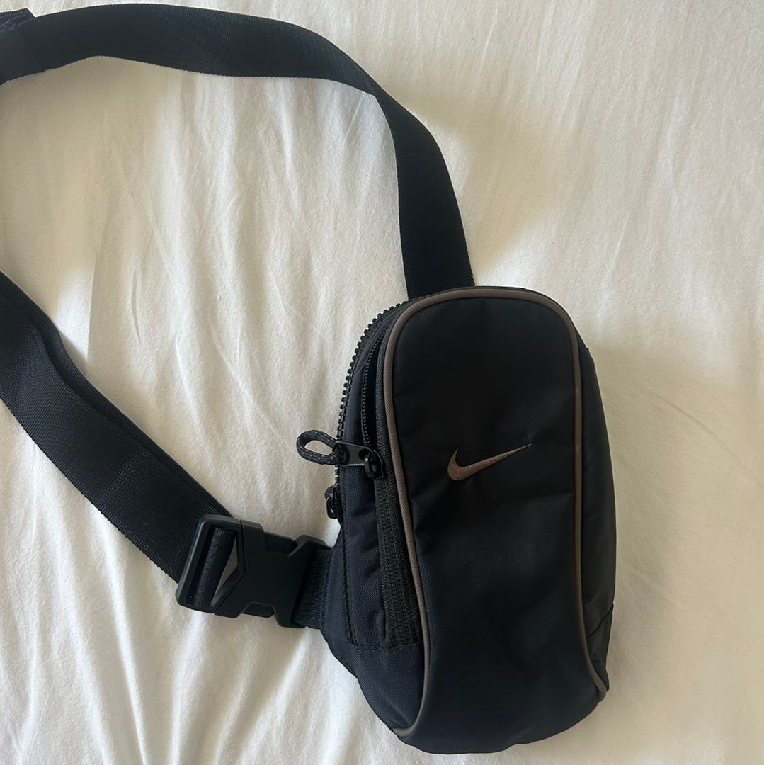 Nike Crossbody