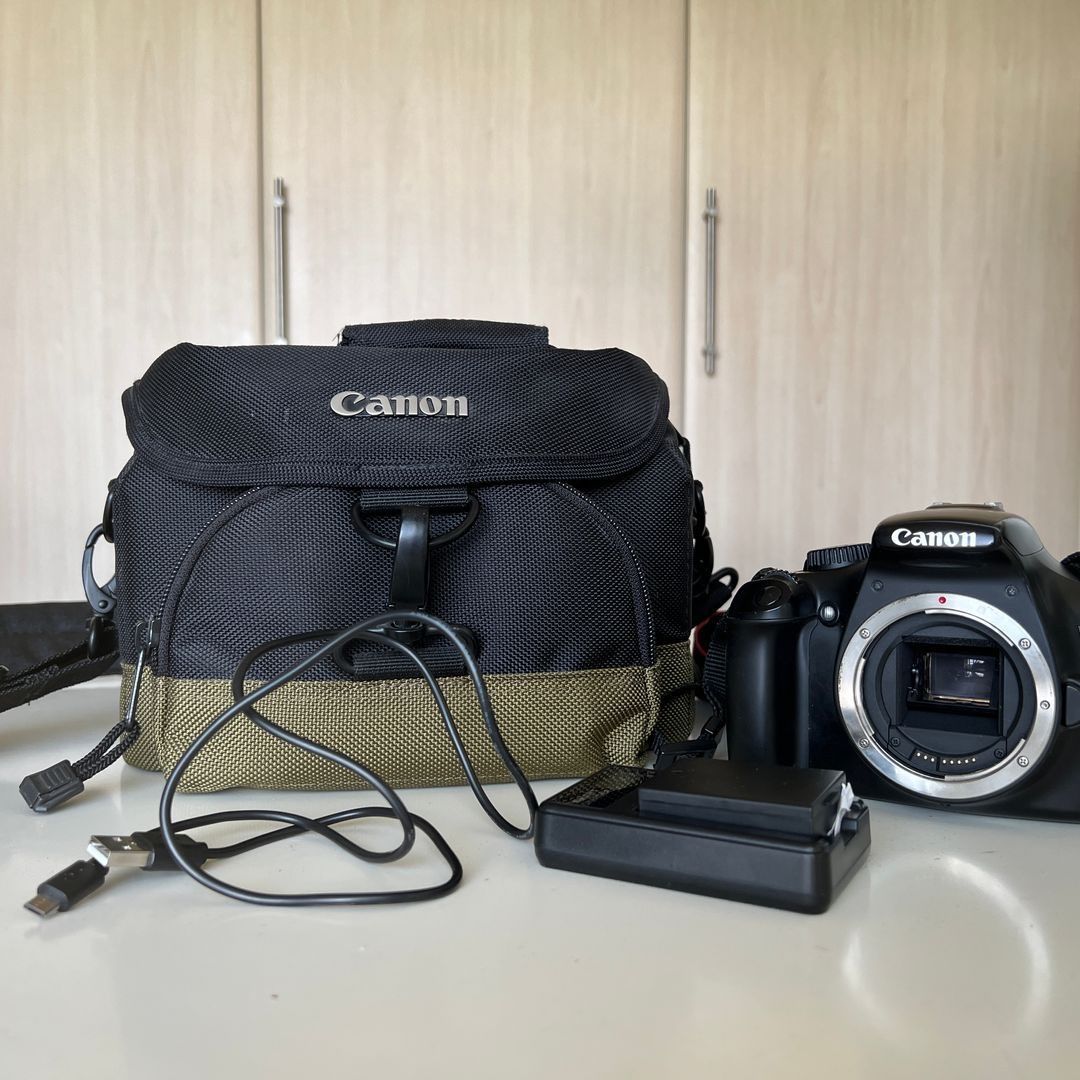 Canon EOS 1100D