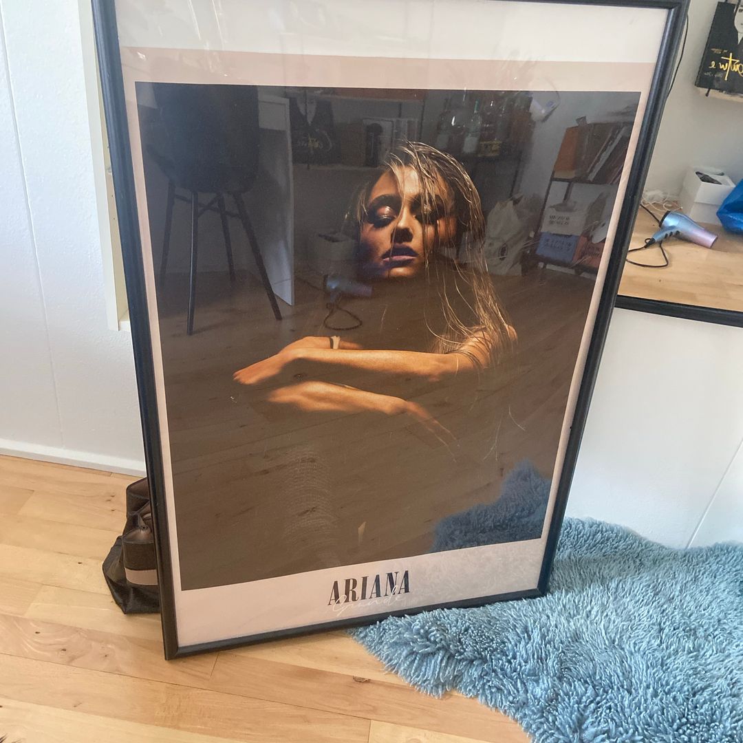 Ariana Grande plakat