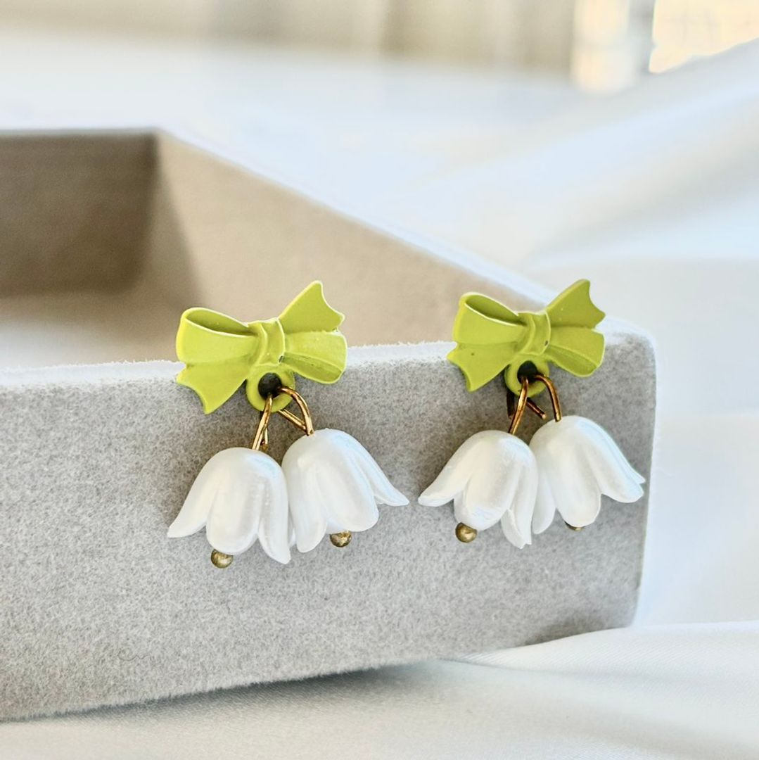 Lily earrings