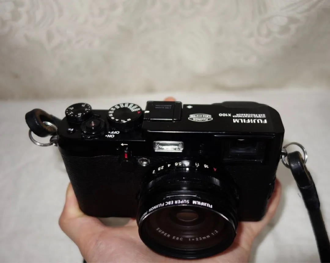 FUJIFILM X100 KAMERA