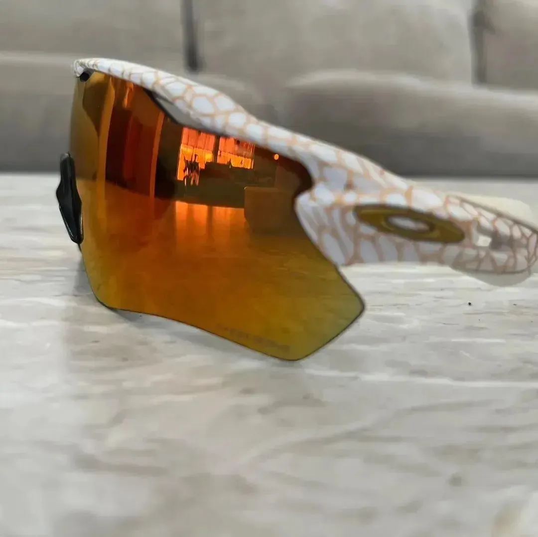 Oakley Radar