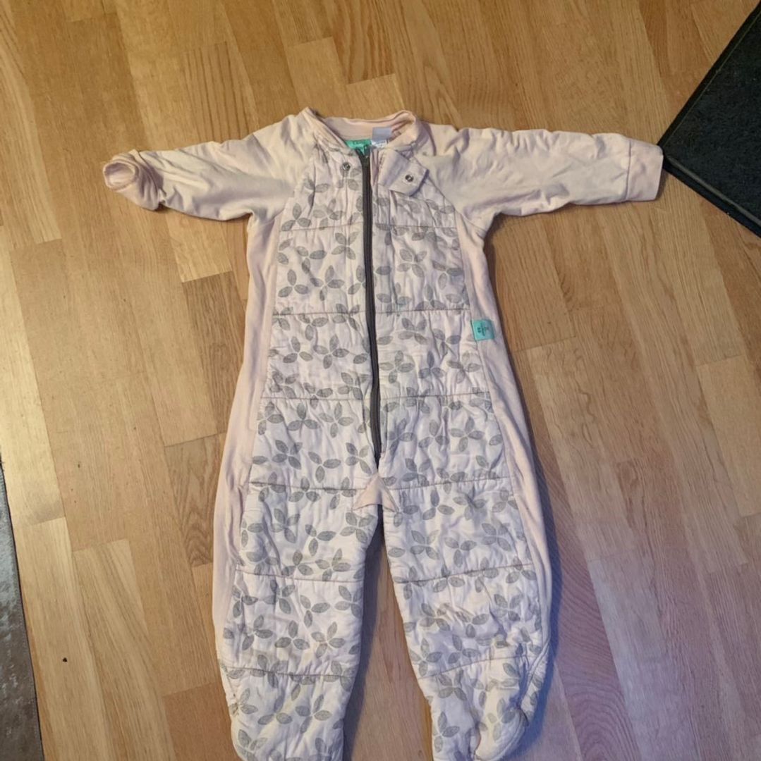 Kids sleeoing suit