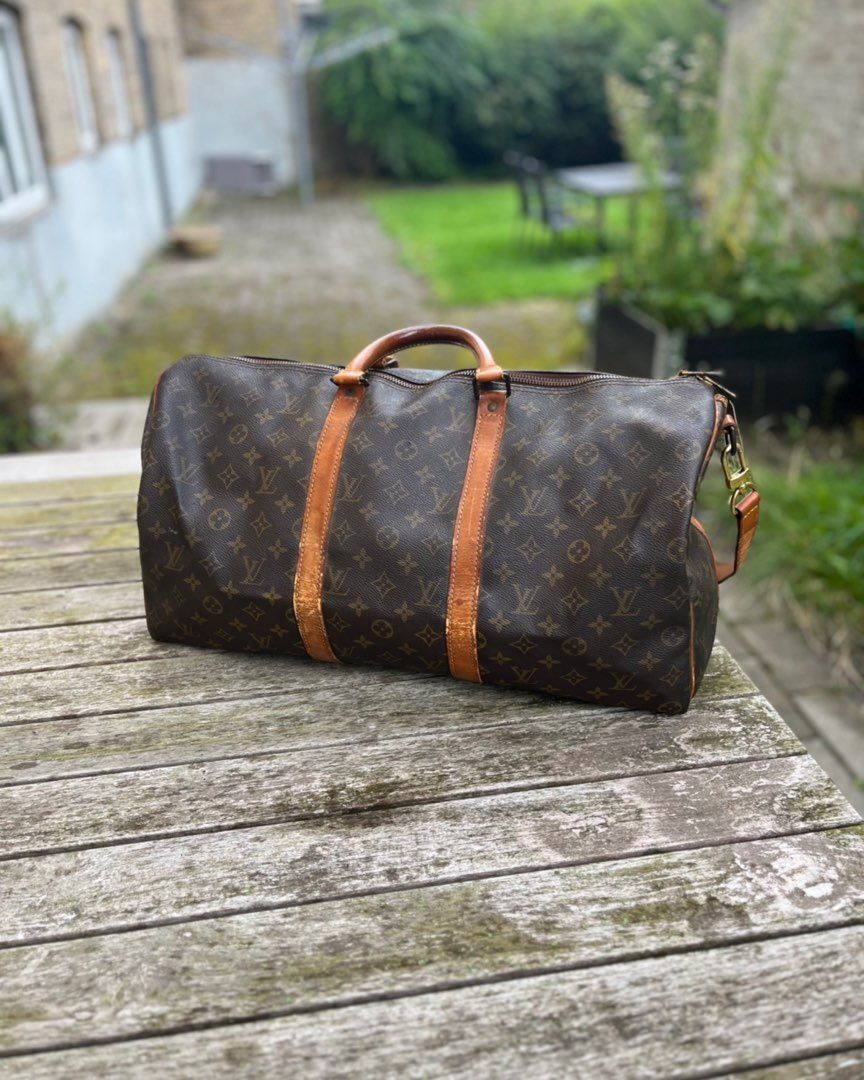 Louis Vuitton Keepal