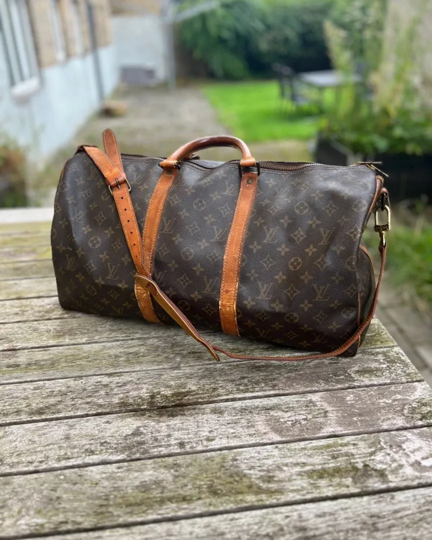 Louis Vuitton Keepal