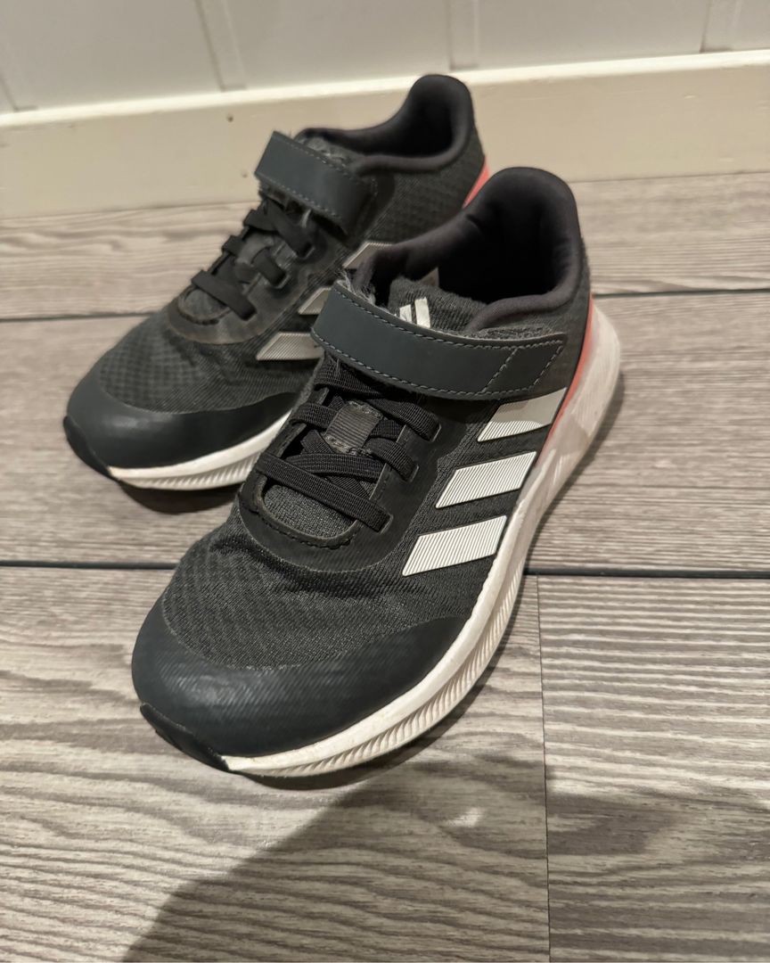 Adidas joggesko