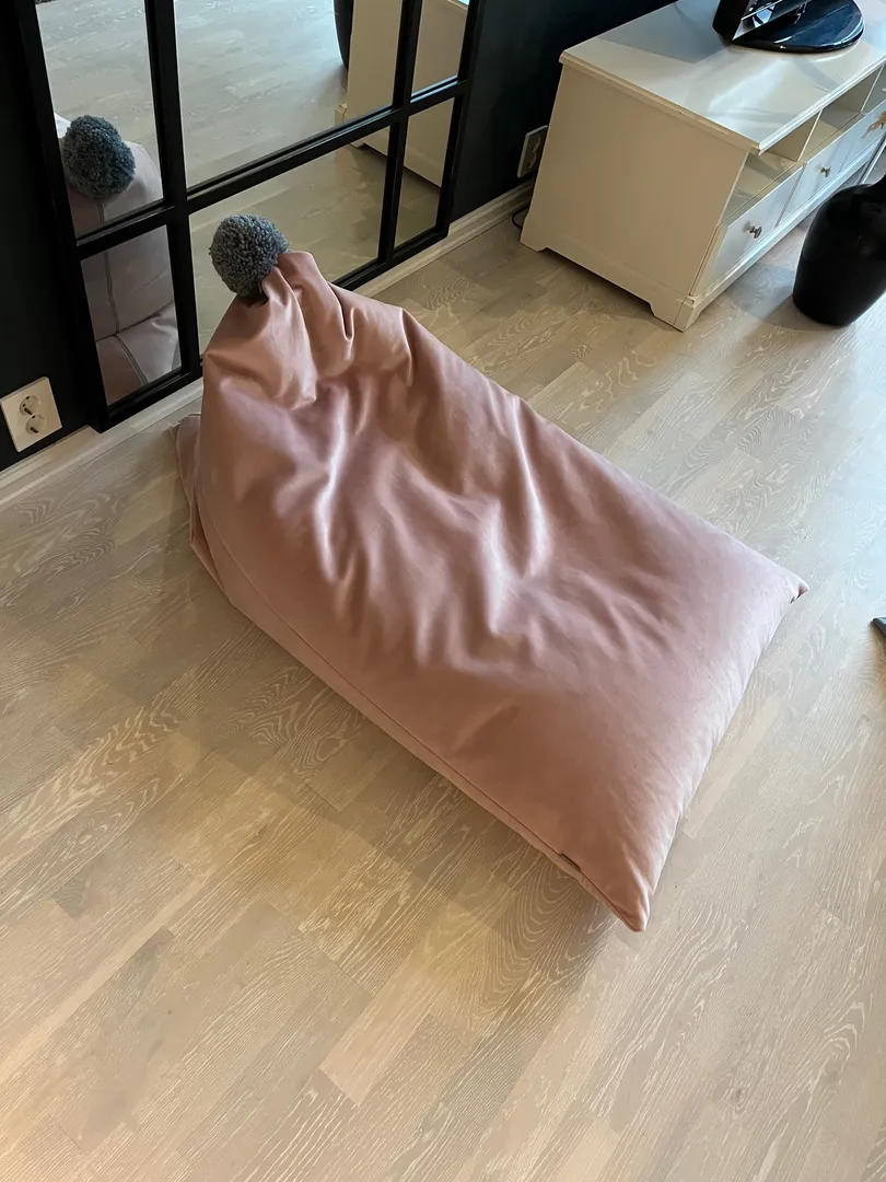 Fayne Beanbag