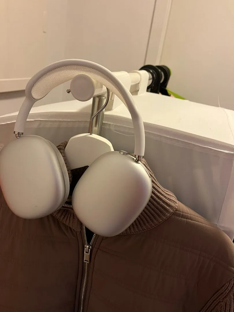 Apple airpods max