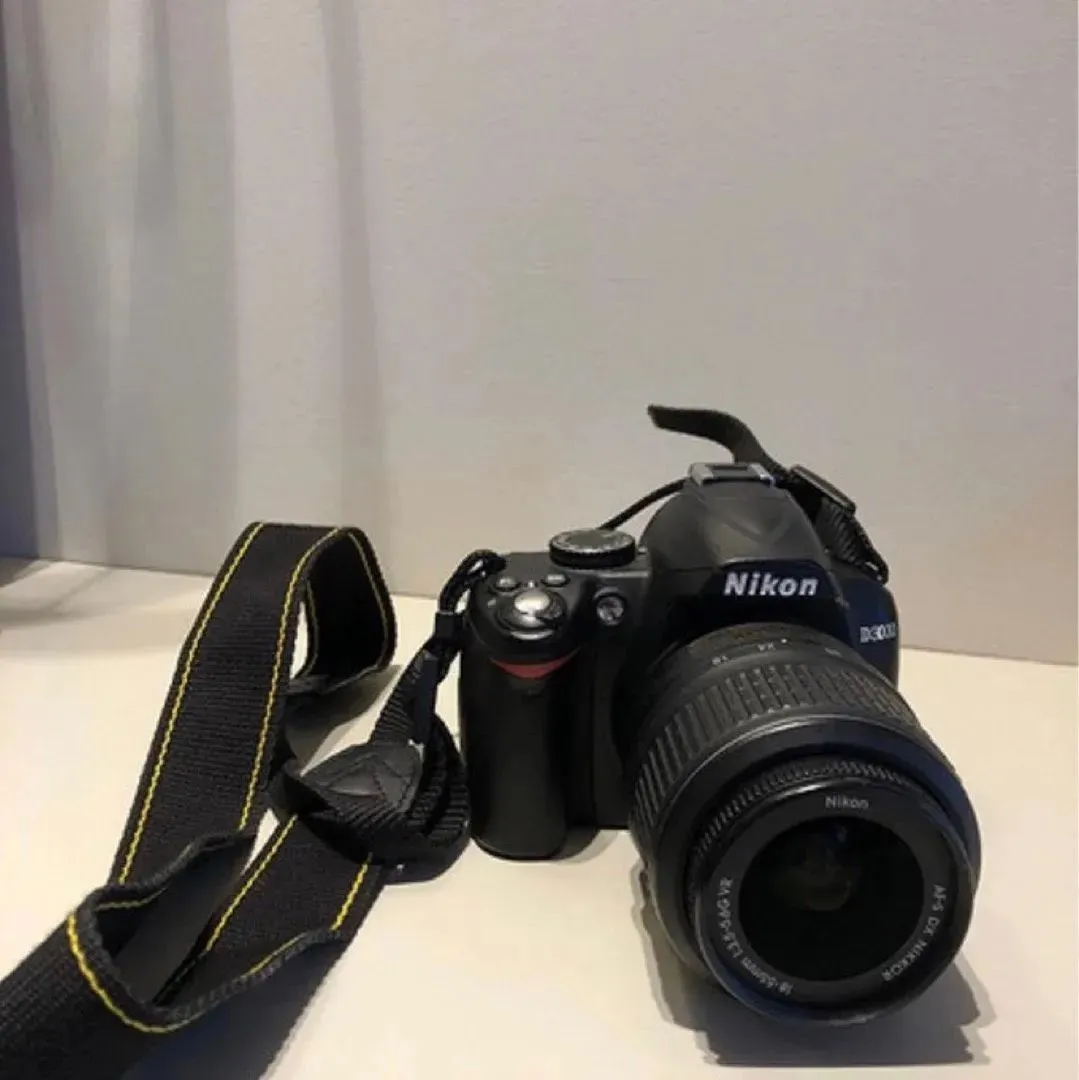 Nikon D3000