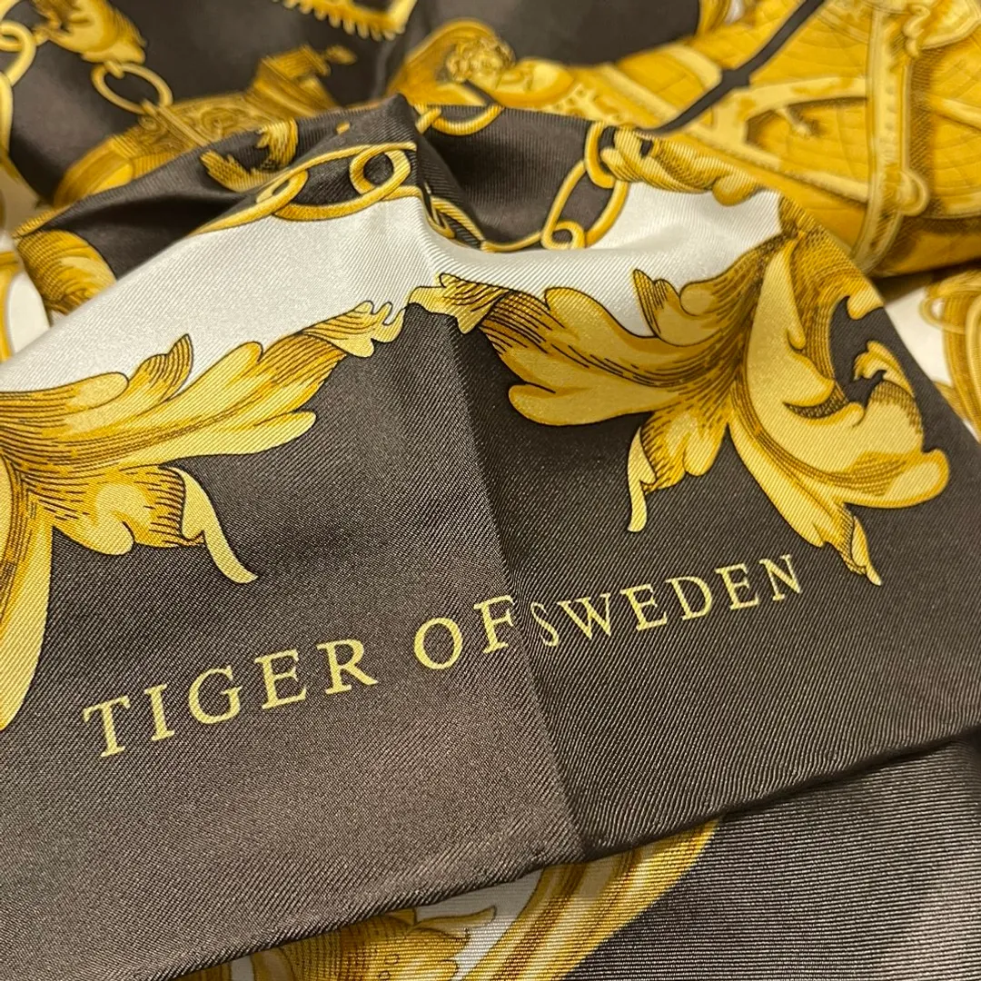 Tiger Silkeskjerf