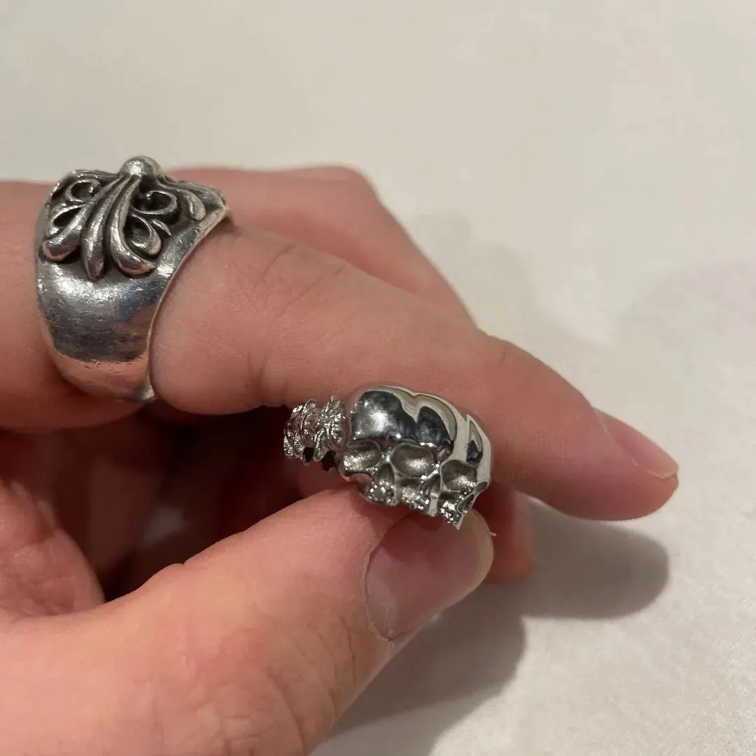 Skull ring