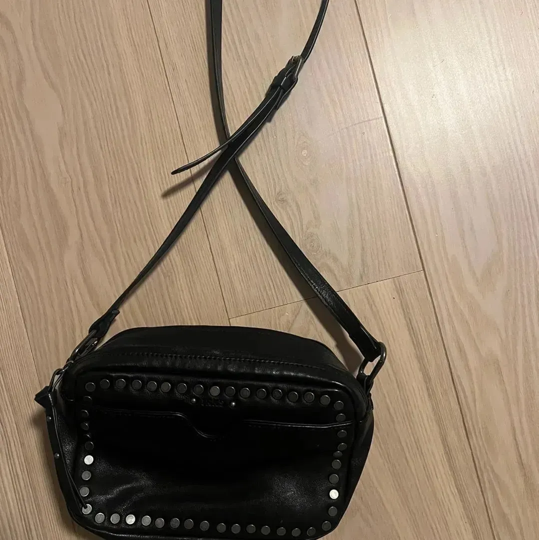 Crossbody veske