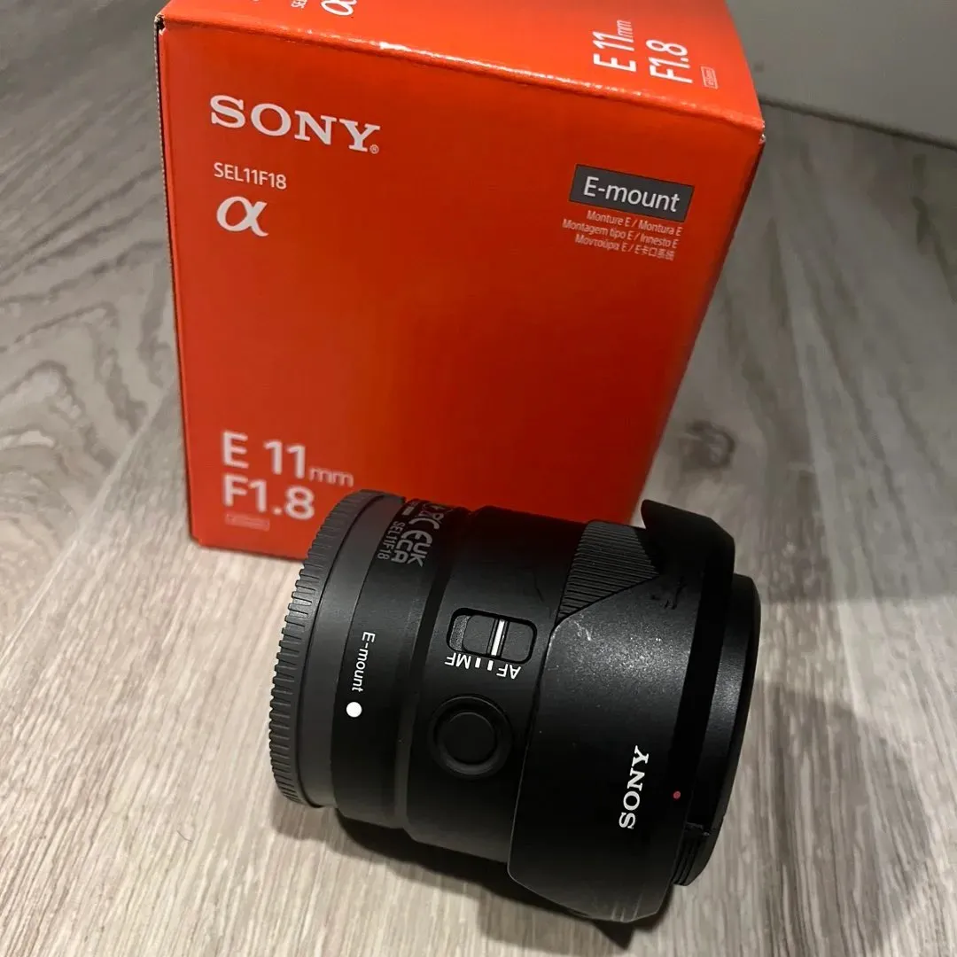 Sony E 11mm F18