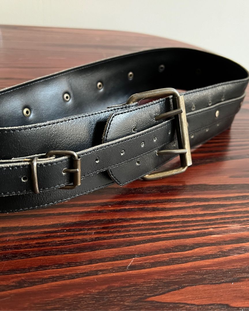 Black waist belt