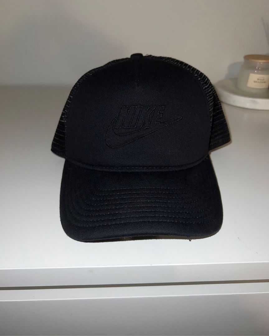 Nike caps