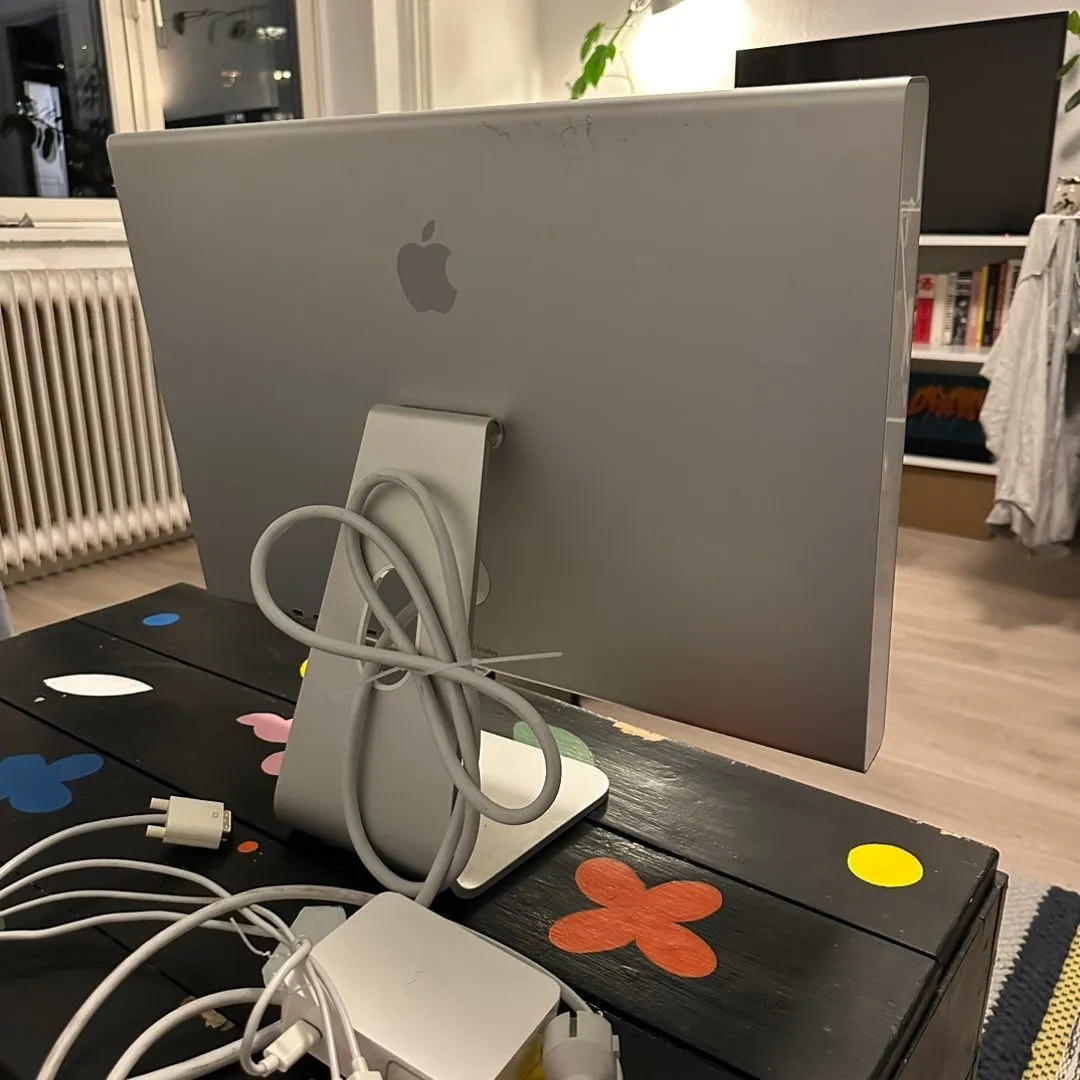 Apple Cinema Display