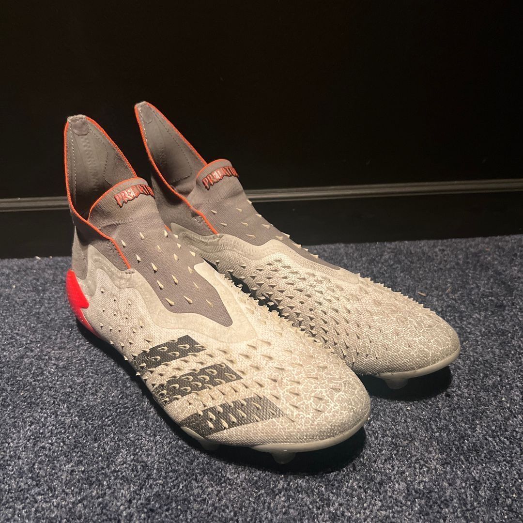 Adidas predator