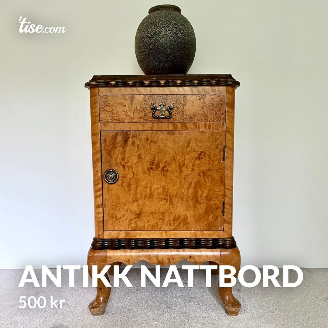 Antikk nattbord