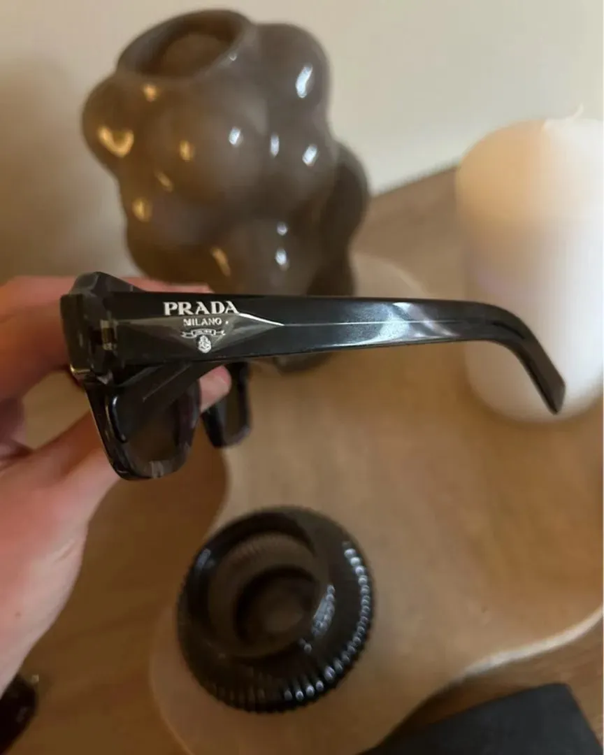 Prada briller