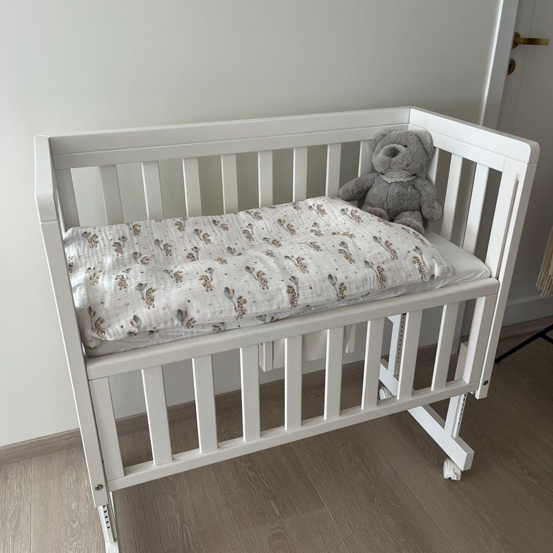 Bedside crib