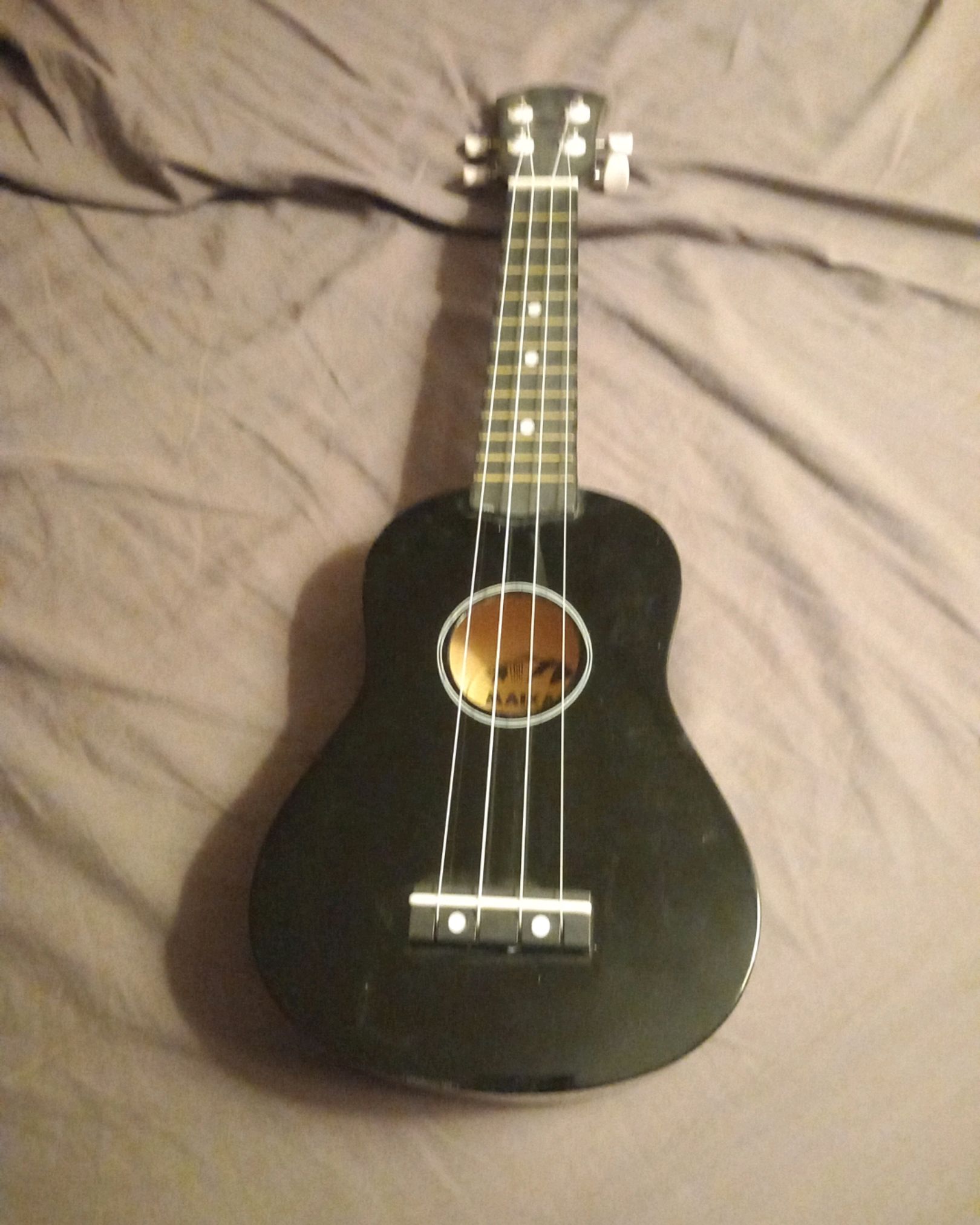 Musta Ukulele