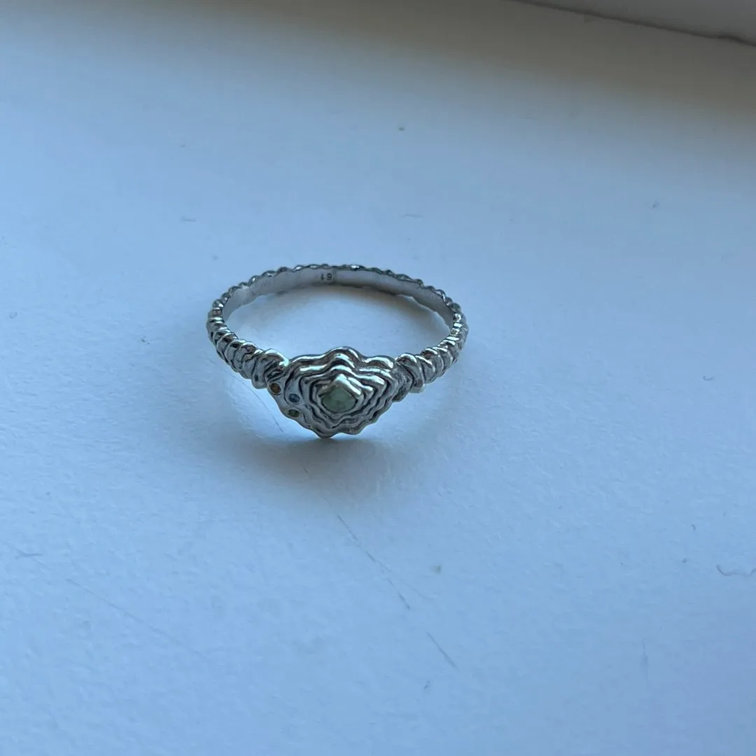 Maanesten “AIA” ring