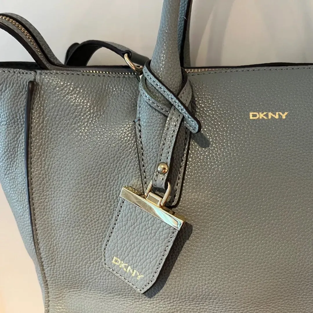 DKNY