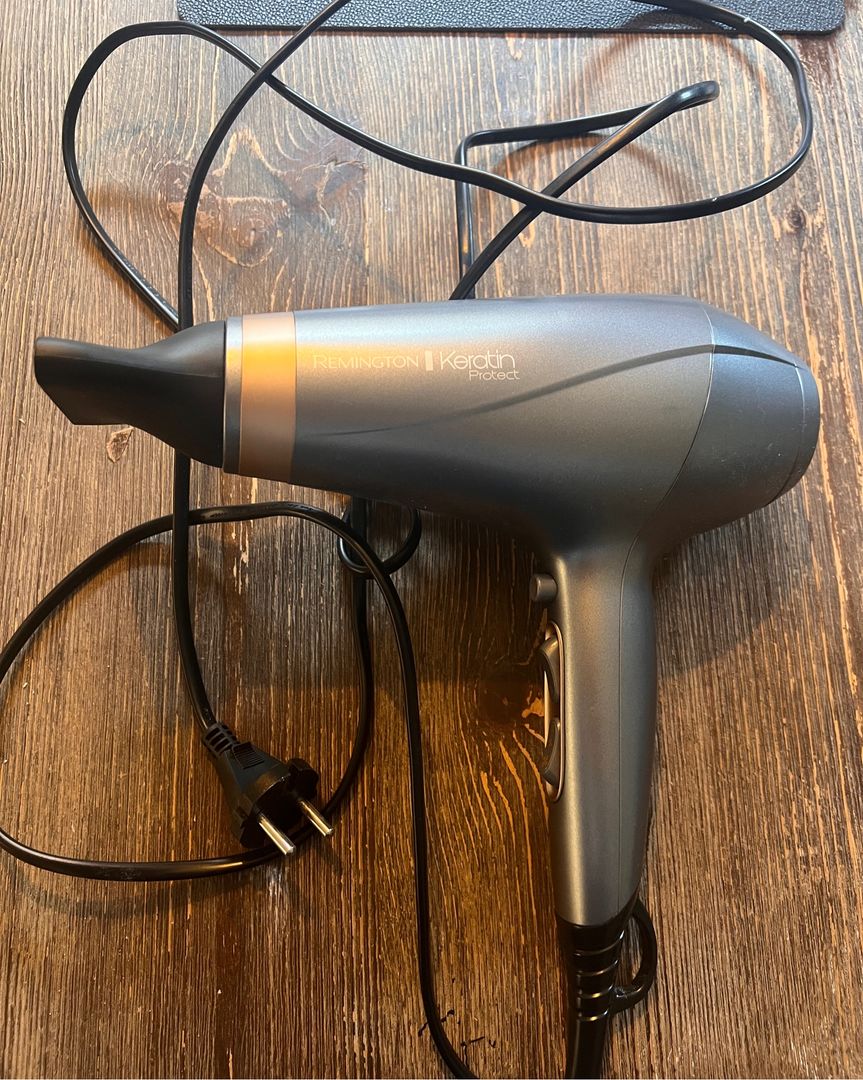 Hair dryer