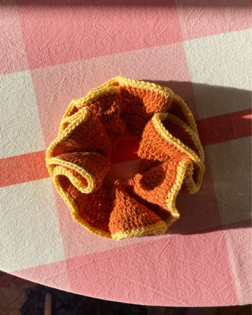 Heklet scrunchie