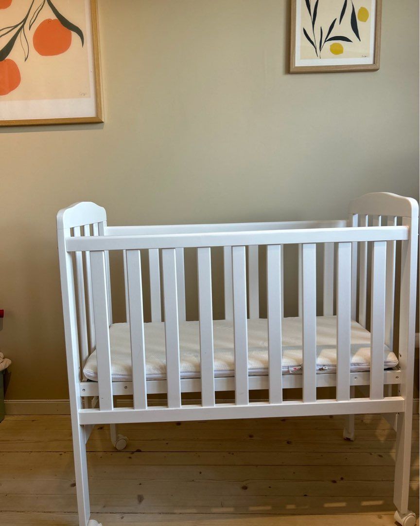 Bedside crib