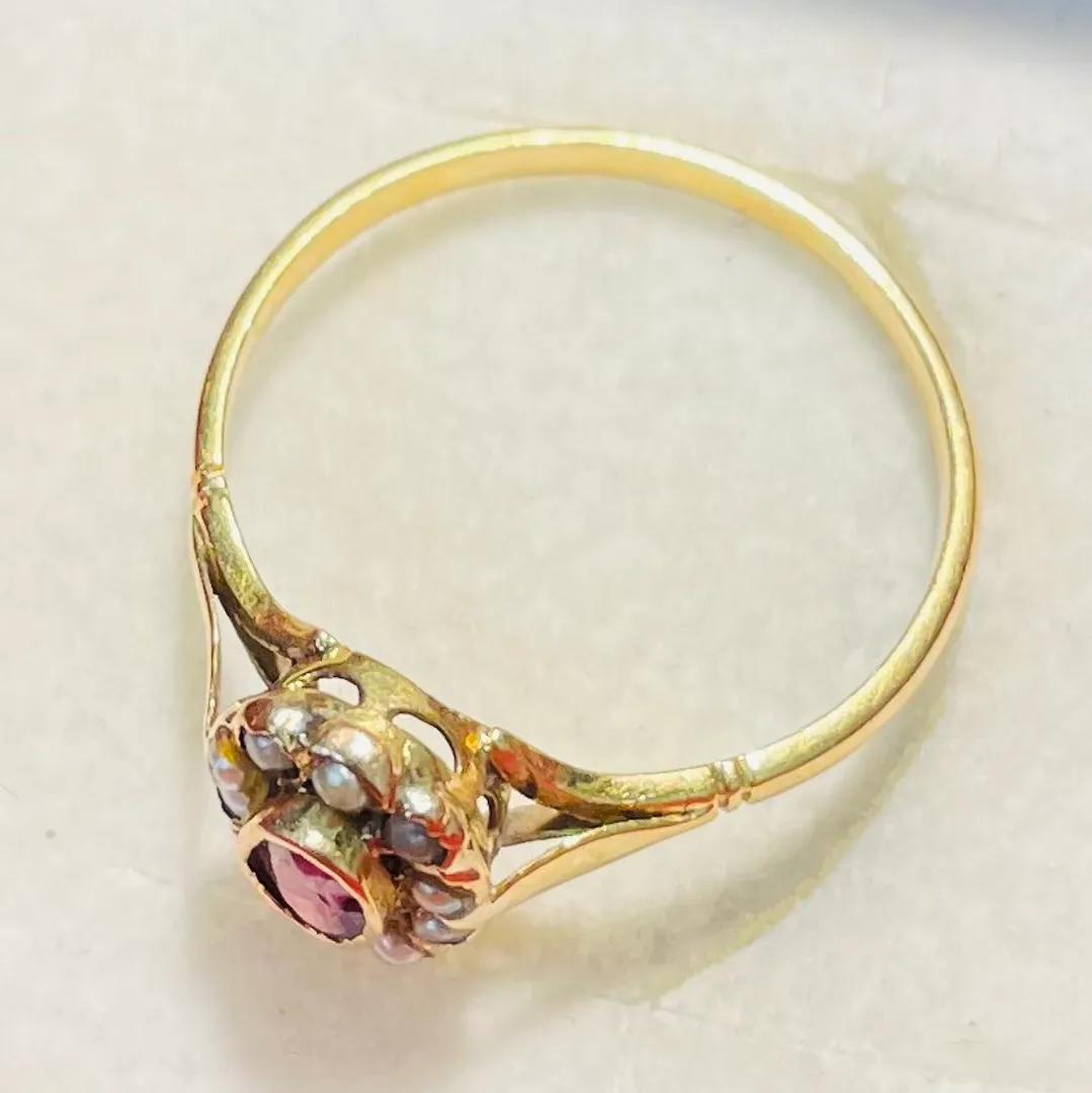 Antique gold ring