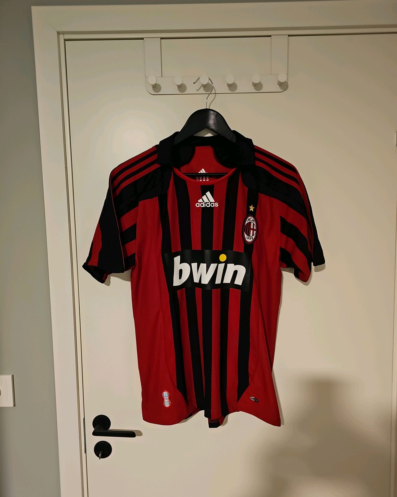 AC Milan Drakt