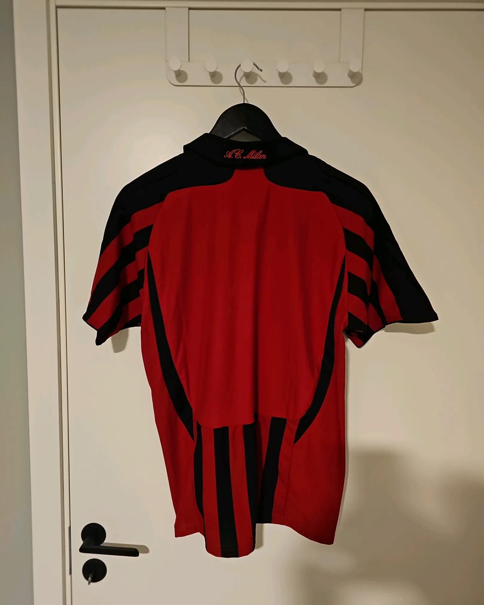 AC Milan Drakt