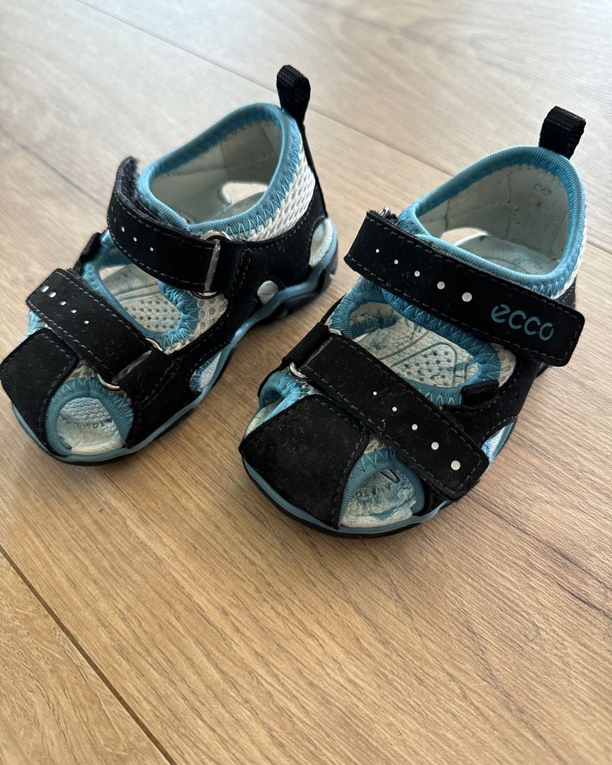 Lite brukt sandal