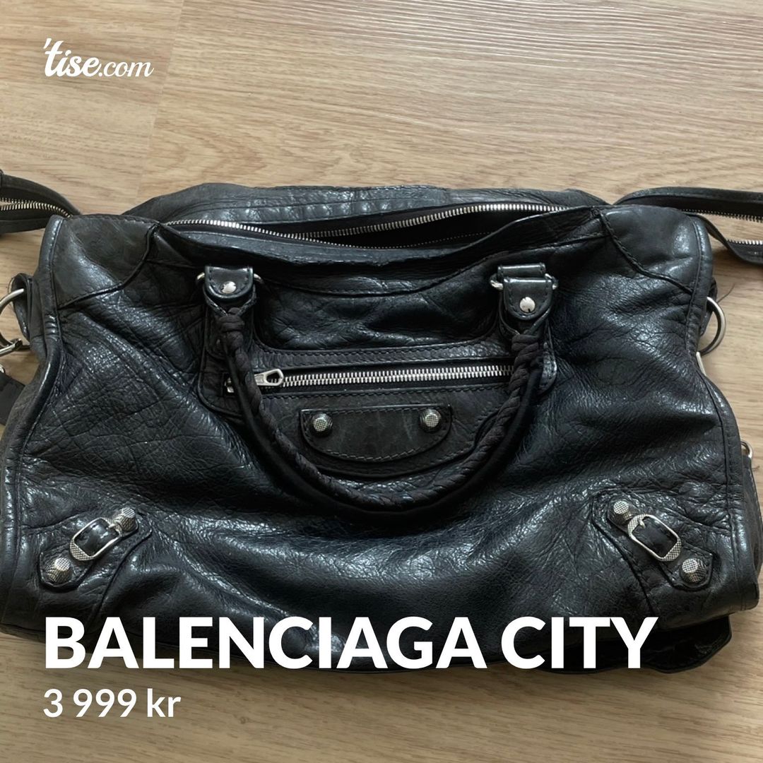 Balenciaga city