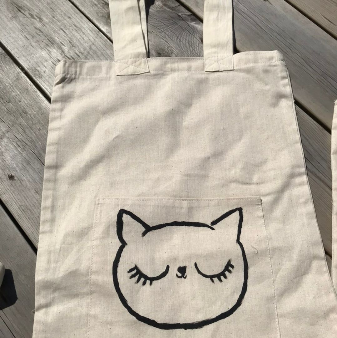 Tote bag