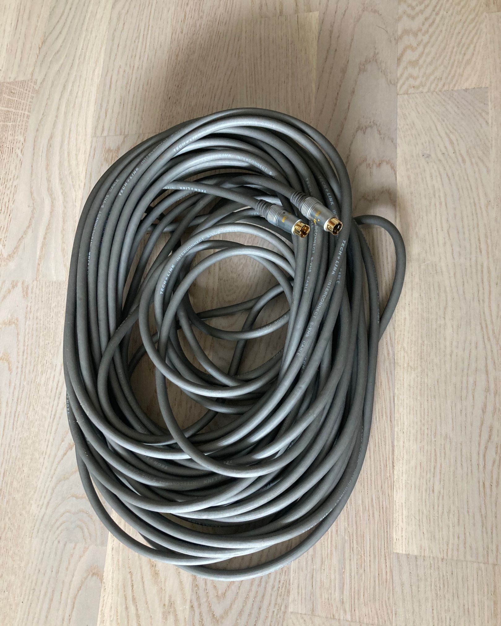 20m Tech-Link S-VHS