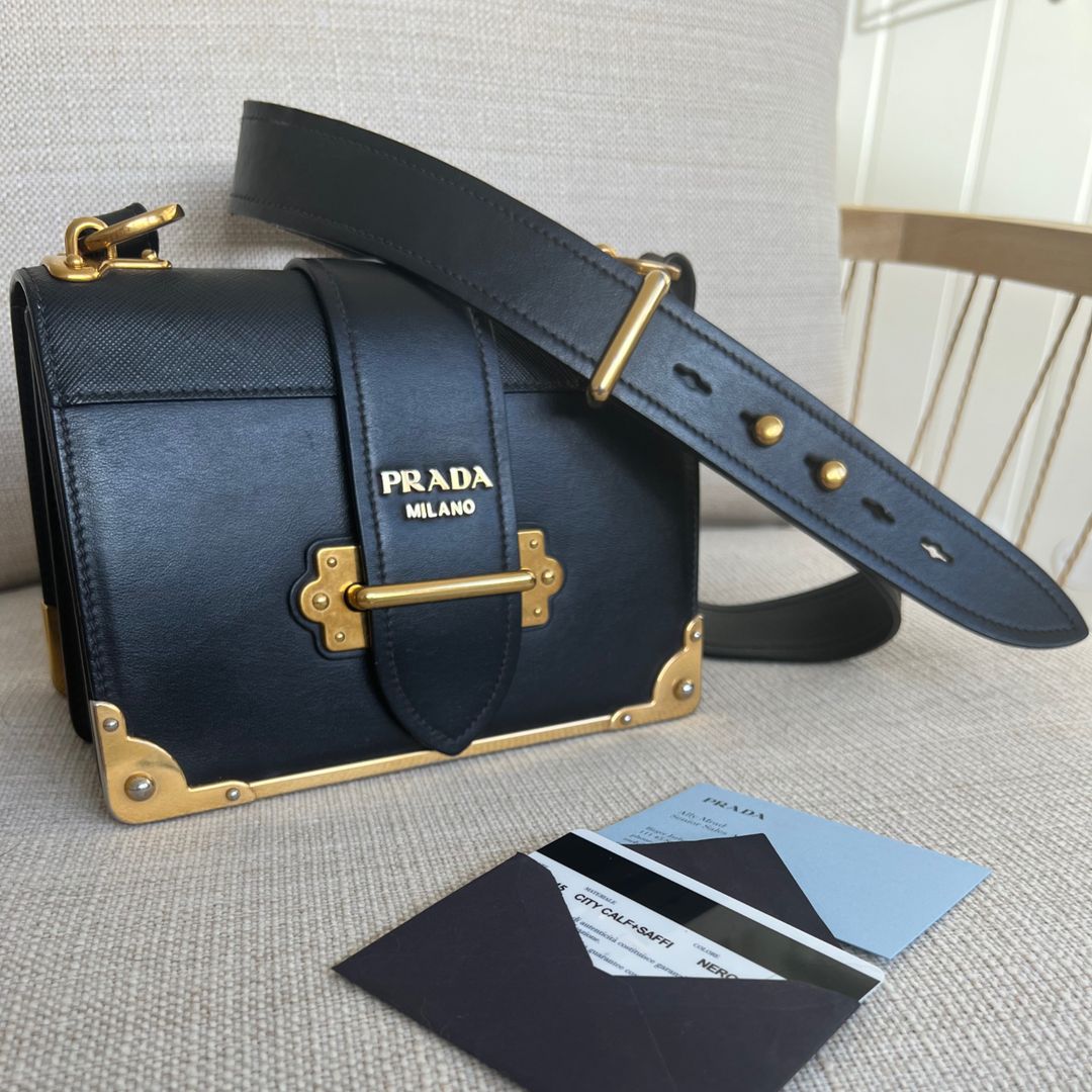 Prada cahier